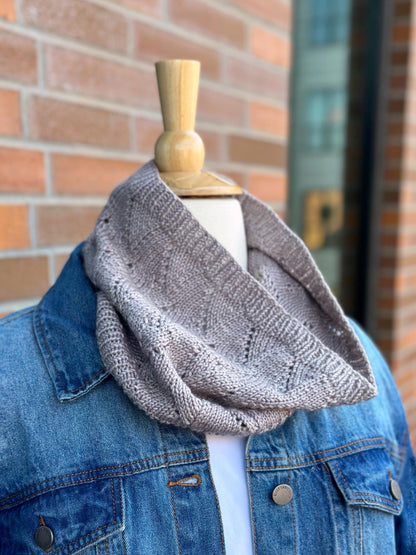 Weathered Cowl Luxe DK